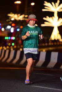 BIB: 202000
                            <button type="button" onclick="openModal(20962996)" class="btn btn-primary btn-sm float-right btn-popup" data-toggle="modal" data-target=".modal-high-quality">
                        <i class="fas fa-shopping-cart"></i> Add to Cart
                    </button>
                                            <button type="button" onclick="isThisMe(20962996, true)" class="btn btn-success btn-sm float-right btn-popup btn-isme hidden" data-toggle="tooltip" data-placement="bottom" title="นี่คือรูปของคุณใช่ไหม คลิกที่นี่เพื่อเอาเข้าอัลบั้ม">
                        <i class="fas fa-plus"></i> Add to album
                    </button>
                    <button type="button" onclick="isThisMe(20962996, false)" class="btn btn-warning btn-sm float-right btn-popup btn-isnotme hidden">
                        <i class="fas fa-ban"></i> Remove from album
                    </button>